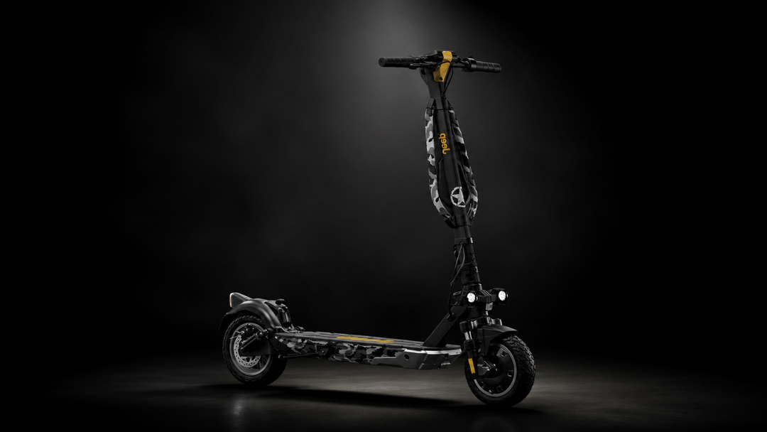 JEEP 2xe electric scooter guide showing a stylish black and yellow scooter on a dark background.