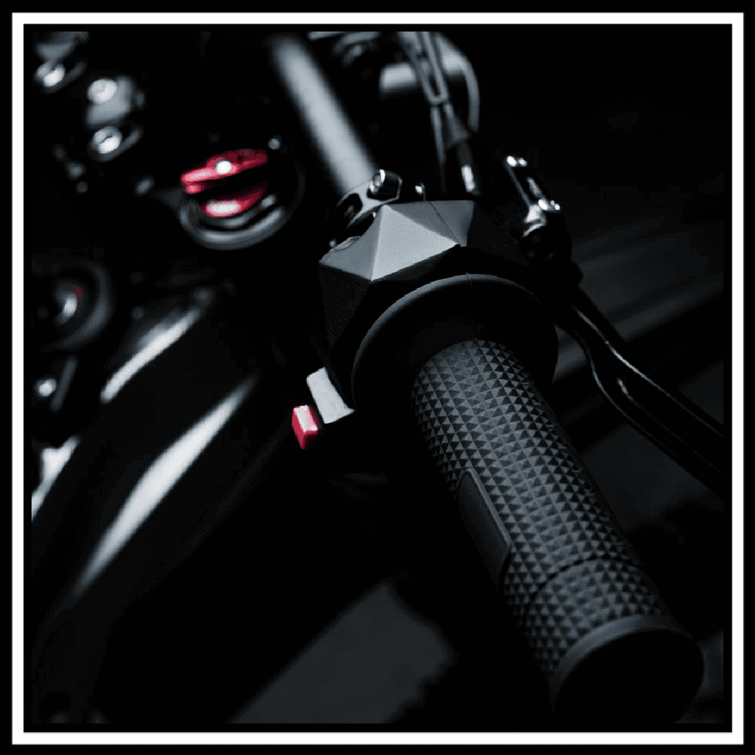 Close-up of the handlebar grip of the 79BIKE-FALCON PRO OFF-ROAD ELECTRIC DIRT BIKE, showcasing its design and controls.