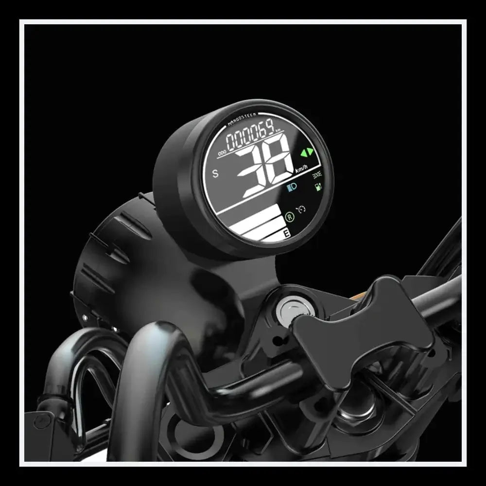 EAHORA KNIGHT M1PS electric chopper motorcycle digital display and speedometer close-up