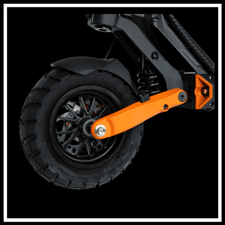 Close-up view of the rear wheel and suspension of 🇮🇪🇪🇺 KUKIRIN G2 PRO (VMP) Electric Scooter.