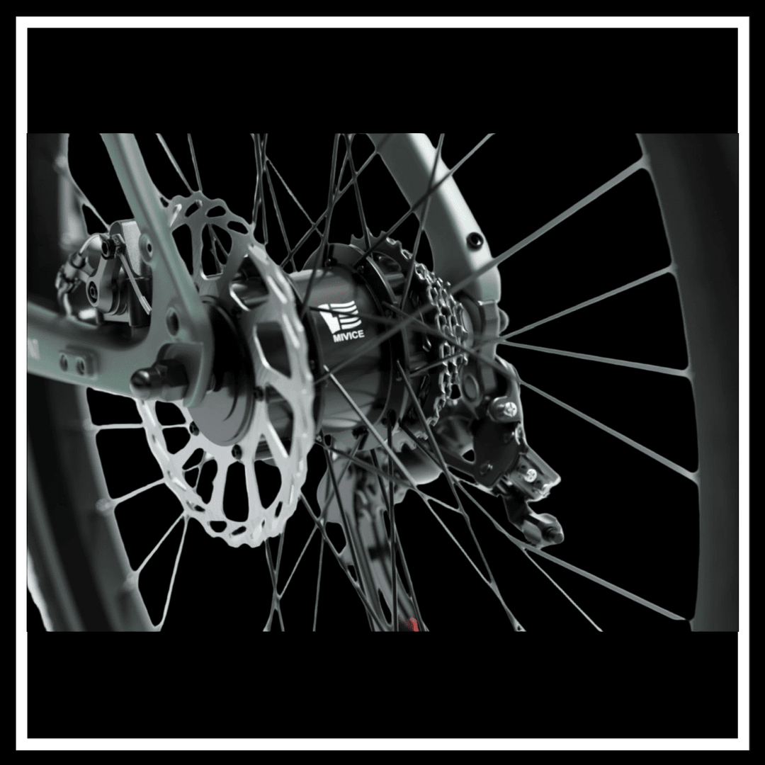 ENGWE MAPFOUR N1 PRO rear wheel close-up, showcasing the disc brake and high-quality components.