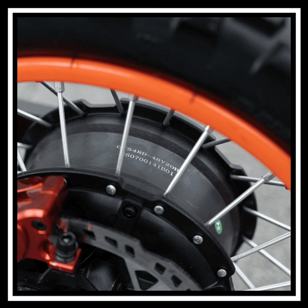 Close-up of the wheel motor showcasing the 2000W power system of the GT54 2000W RIDING'TIMES ELECTRIC MINI E-BIKE.