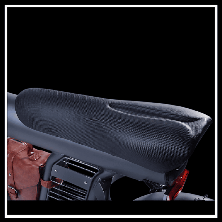 Comfortable seat design of the BEZIOR XF006 electric mountain bike.