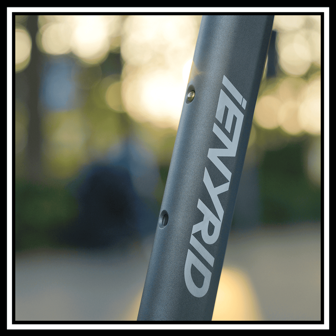 Close-up of the iENYRID logo on the frame of the 🇮🇪🇪🇺🇬🇧🇺🇸 iENYRID S1 electric scooter.