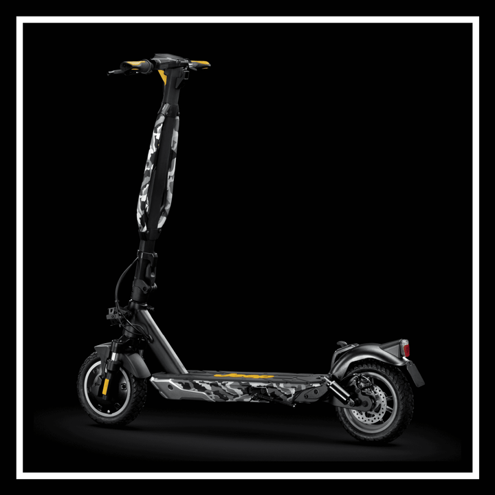 🇮🇪 JEEP 2xe URBAN CAMOU electric scooter showcasing sleek design and urban camouflage style.