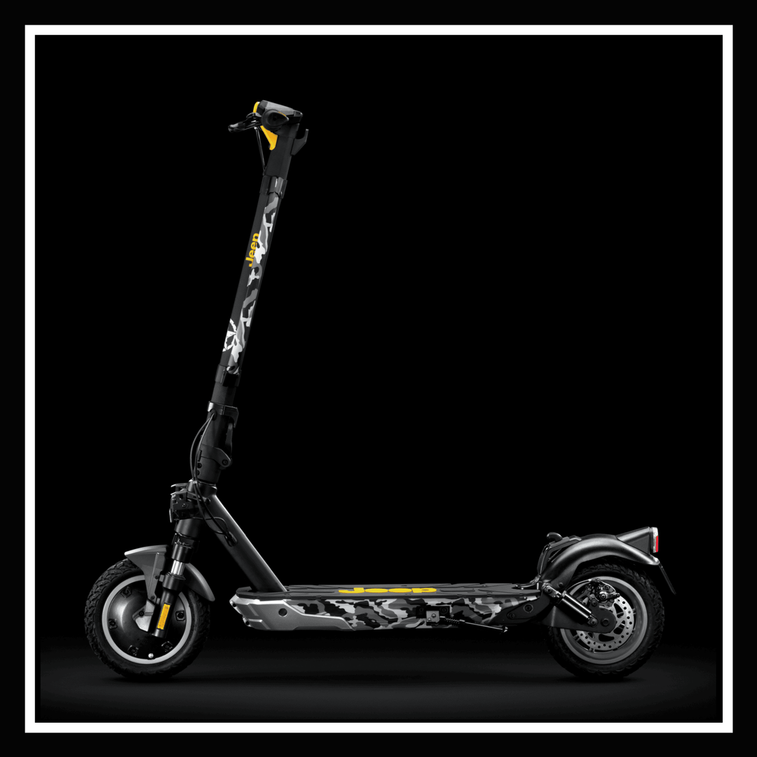 Jeep Electric Scooter 🇮🇪 JEEP 2xe URBAN CAMOU side view showcasing its design and features.