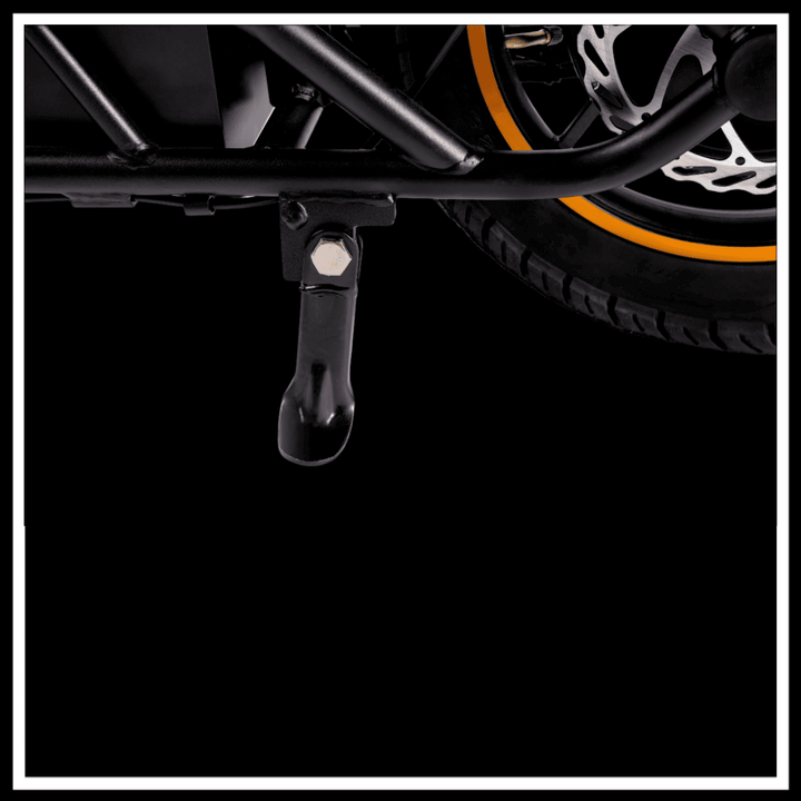 Close-up of the sturdy frame and rear wheel of the 🇮🇪🇪🇺 KUKIRIN C1 PRO electric scooter, showcasing its robust design.