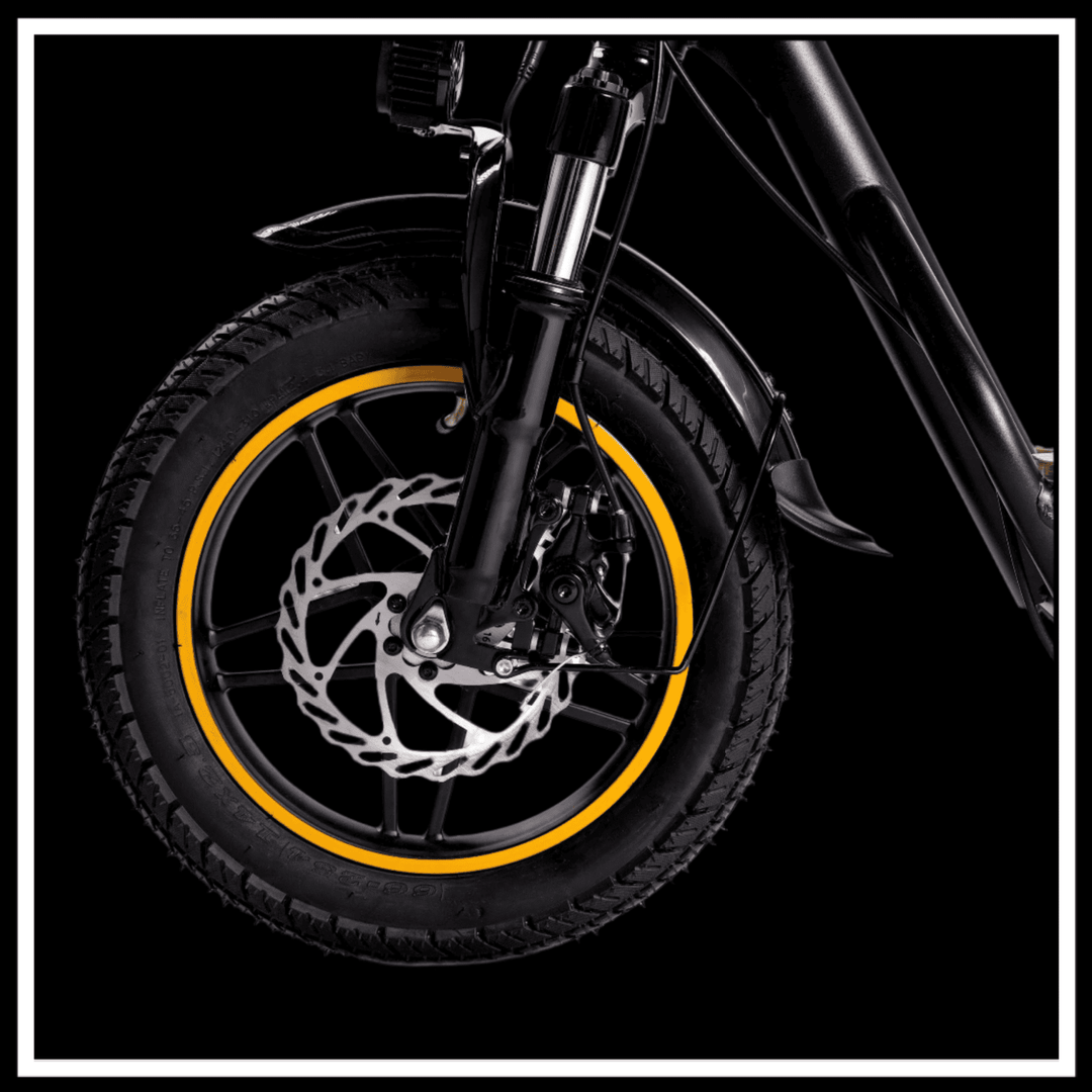 KUKIRIN C1 PRO electric scooter front wheel with black tire and yellow rim, showcasing modern design and performance.