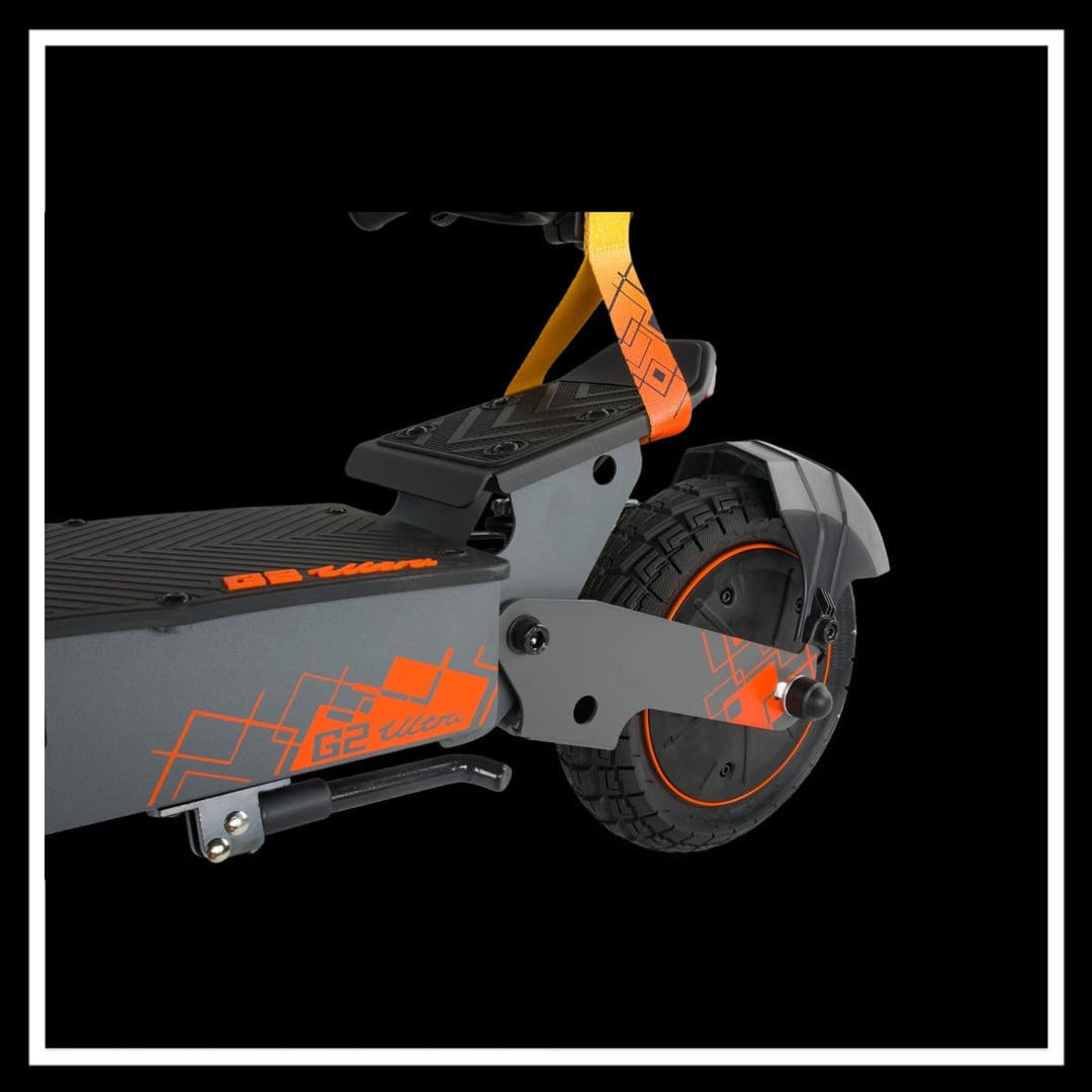 Close-up of the 🇮🇪🇪🇺 KUKIRIN G2 ULTRA electric scooter showcasing its sleek design and robust tire.