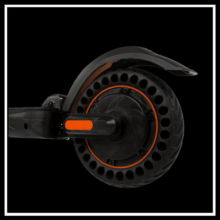 Rear wheel and motor of the 🇮🇪🇪🇺 KUKIRIN S1 MAX electric scooter showcasing pneumatic tire design.