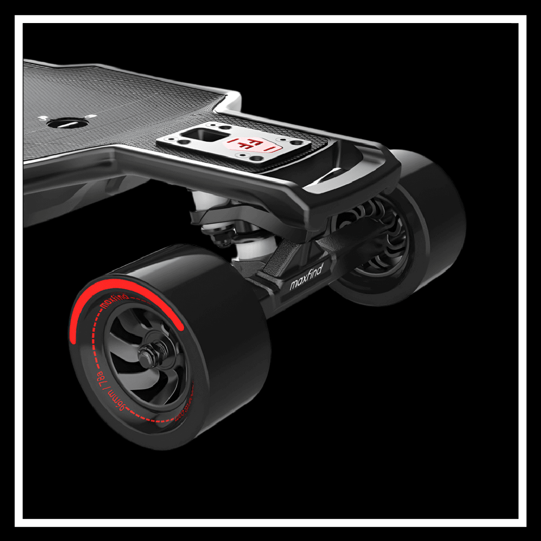 Close-up of the MAXFIND FF PRO electric skateboard showcasing its durable carbon fiber deck and 105mm wheels.