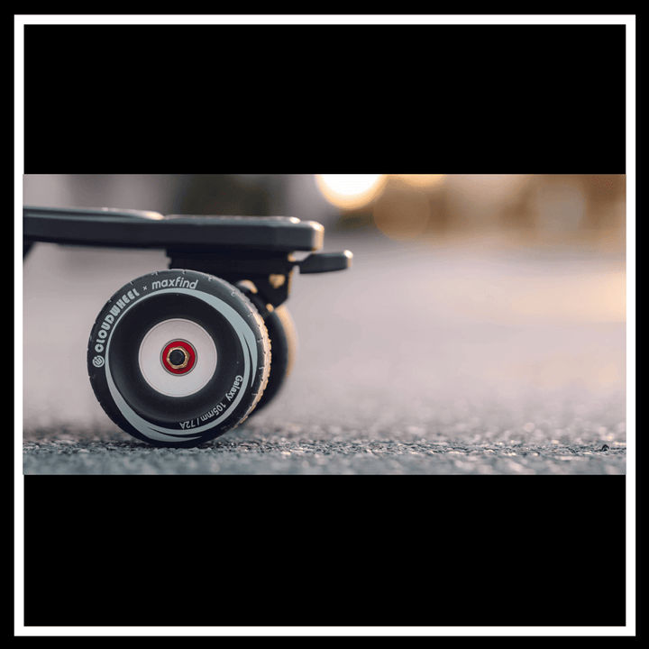 Close-up of the MAXFIND MAX6 skateboard wheel showcasing the durable design and performance features.