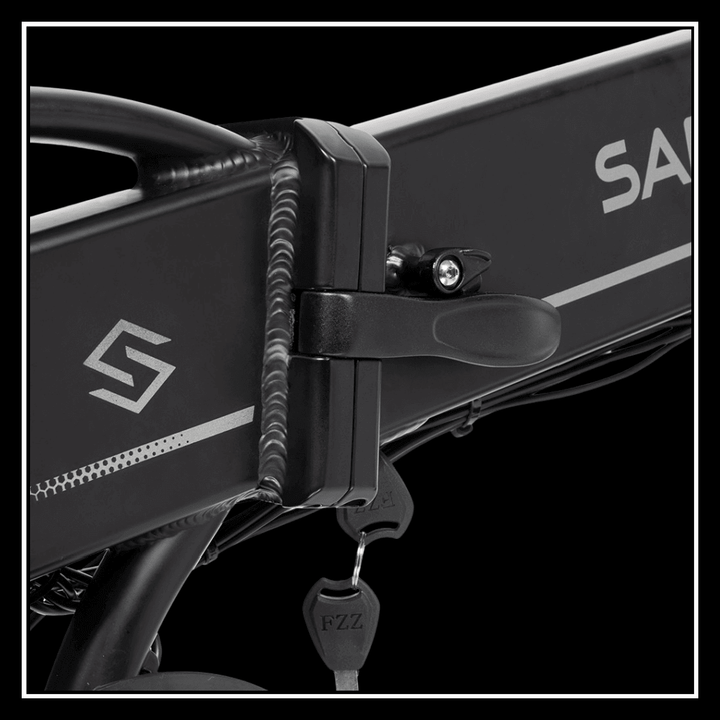 Close-up of the folding mechanism on the SAMEBIKE 20LVXD30-II electric bike, showcasing its durable design.