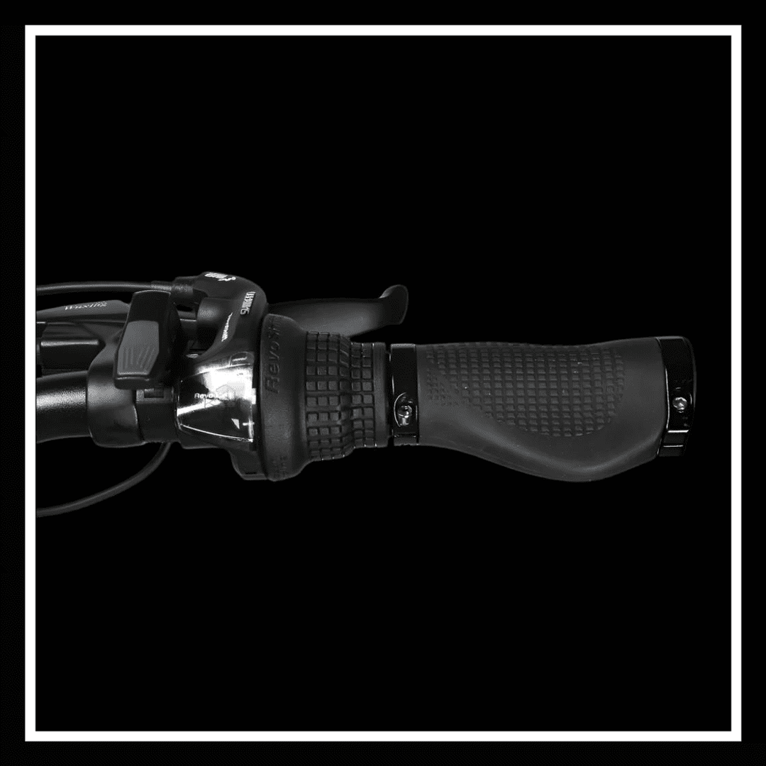 SAMEBIKE RS-A01 PLUS electric bike handlebar grip for enhanced control and comfort.
