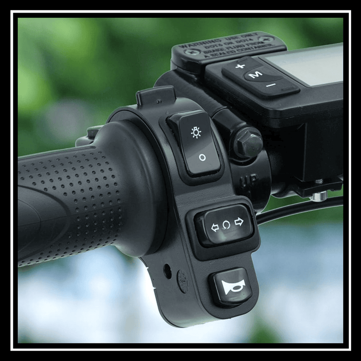 VIPCOO H3 3500W E-DIRT BIKE handlebar controls featuring throttle and light switch.