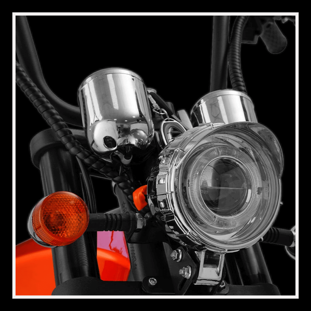 EAHORA MP1 two-seat electric motorcycle headlight and handlebar close-up.