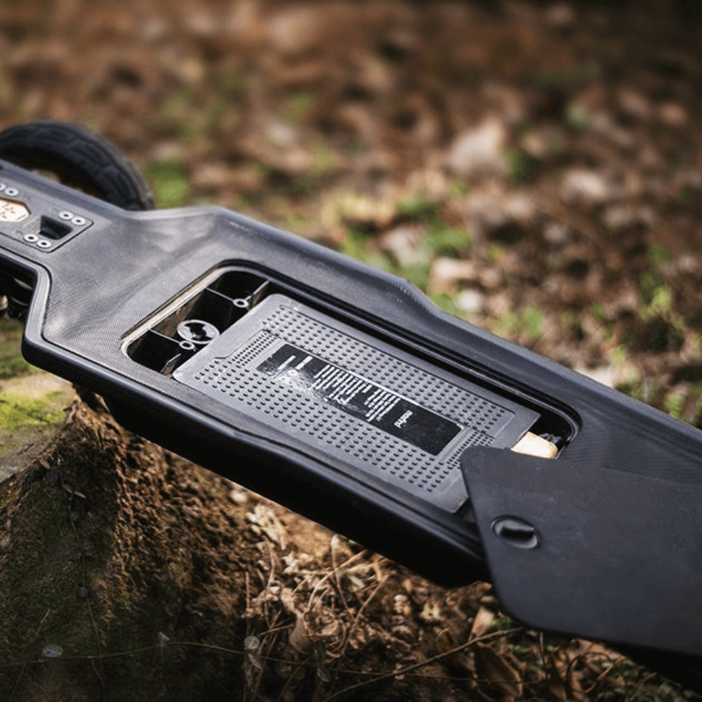 Maxfind FF AT electric skateboard showing the powerful battery compartment designed for all-terrain performance.